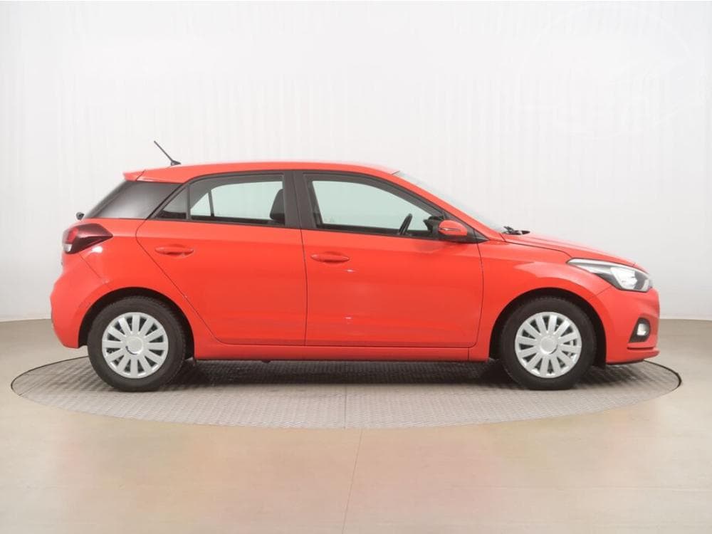 2020 Hyundai i20 - 21