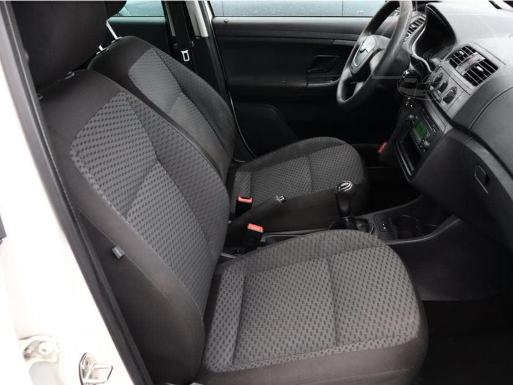 2010 Škoda FABIA - 7
