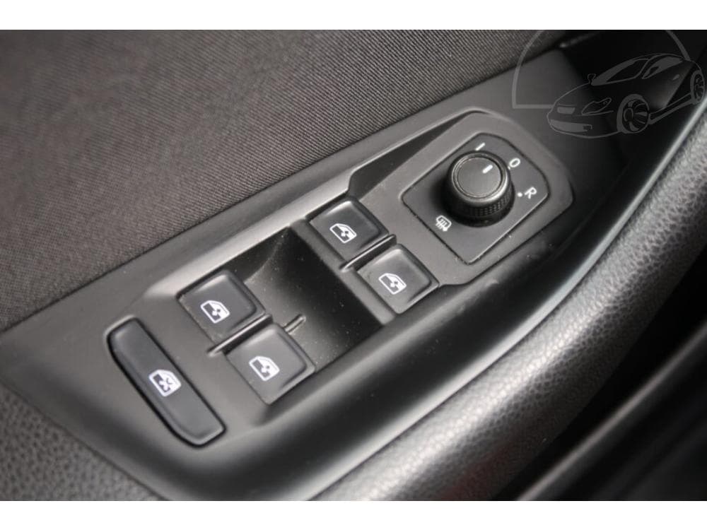 2018 Volkswagen PASSAT - 15
