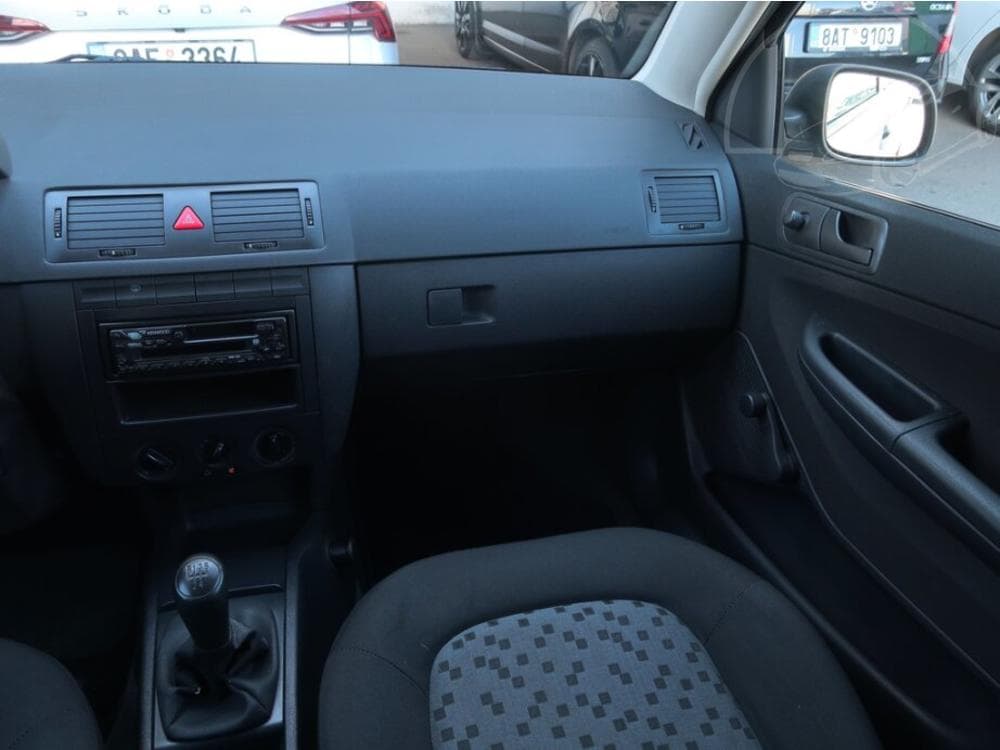 2005 Škoda FABIA - 8