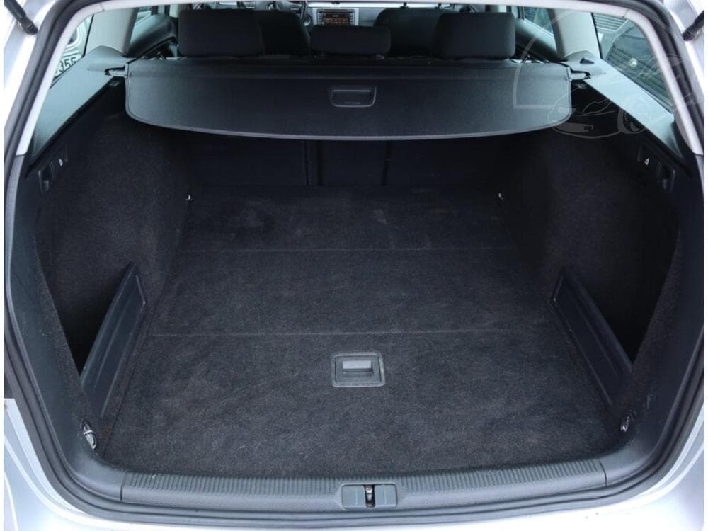 2011 Volkswagen PASSAT - 49