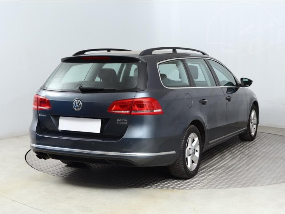 2012 Volkswagen PASSAT - 17