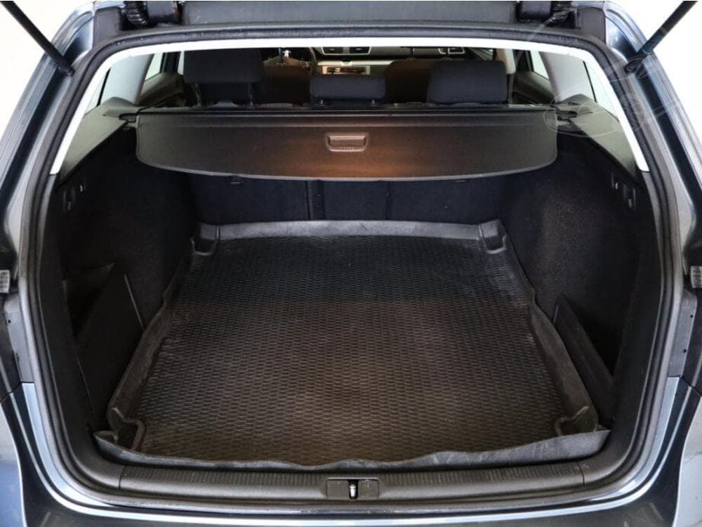 2012 Volkswagen PASSAT - 41