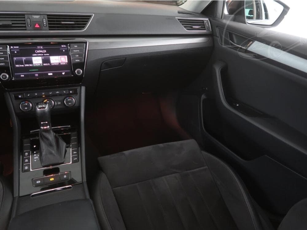 2016 Škoda SUPERB - 8