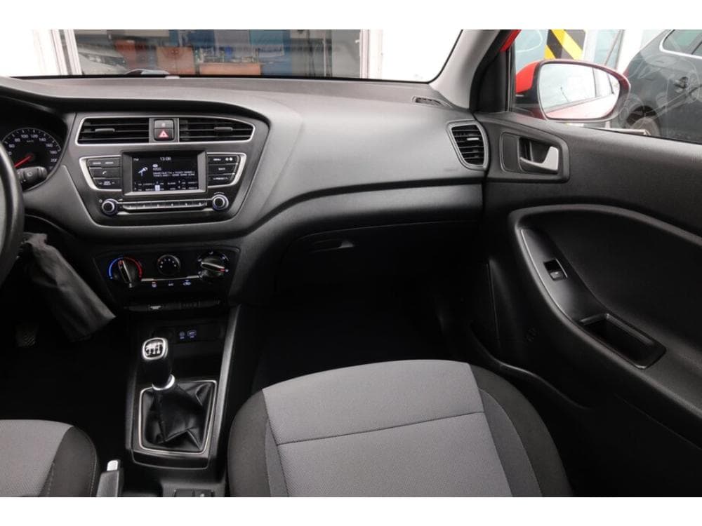 2019 Hyundai i20 - 8