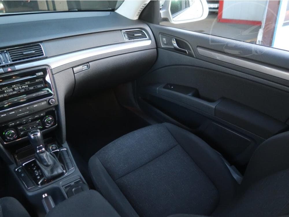 2013 Škoda SUPERB - 8
