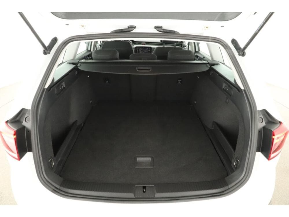 2021 Volkswagen PASSAT - 7