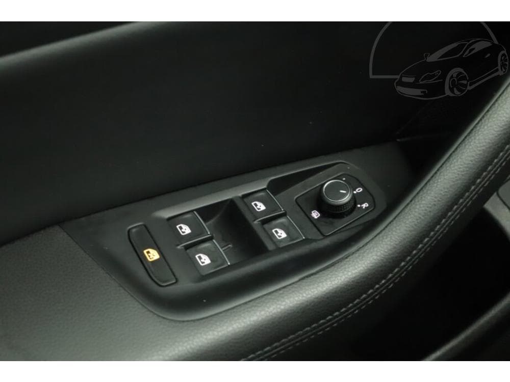 2021 Volkswagen PASSAT - 11