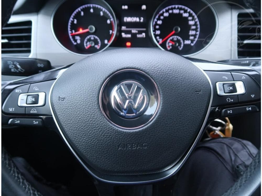 2016 Volkswagen GOLF - 61