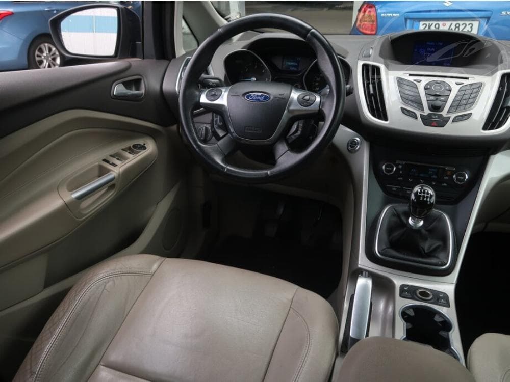 2011 Ford C-MAX - 25
