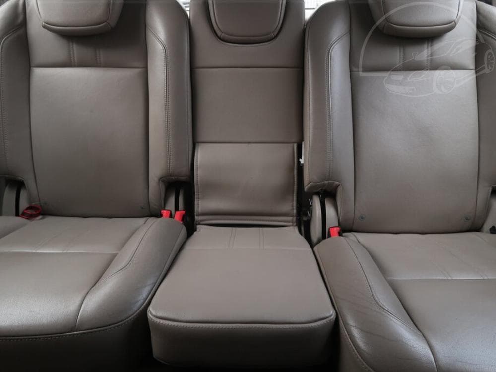 2011 Ford C-MAX - 37