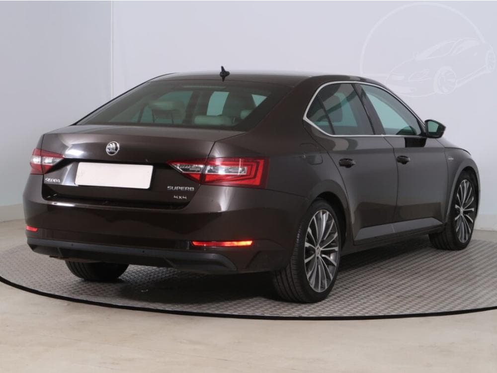 2016 Škoda SUPERB - 13