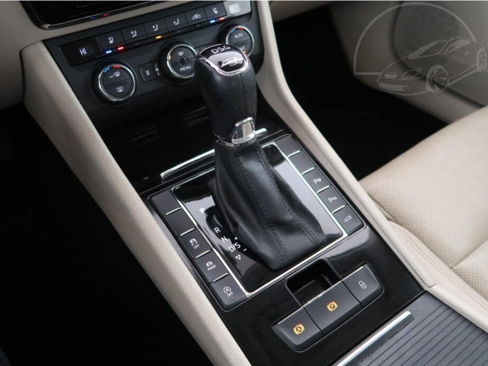 2016 Škoda SUPERB - 37