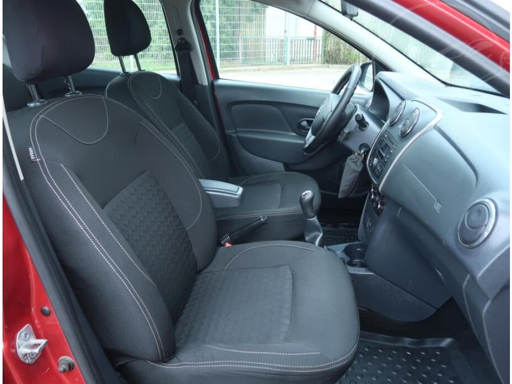 2016 Dacia SANDERO - 33