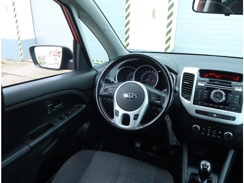 2018 Kia VENGA - 13