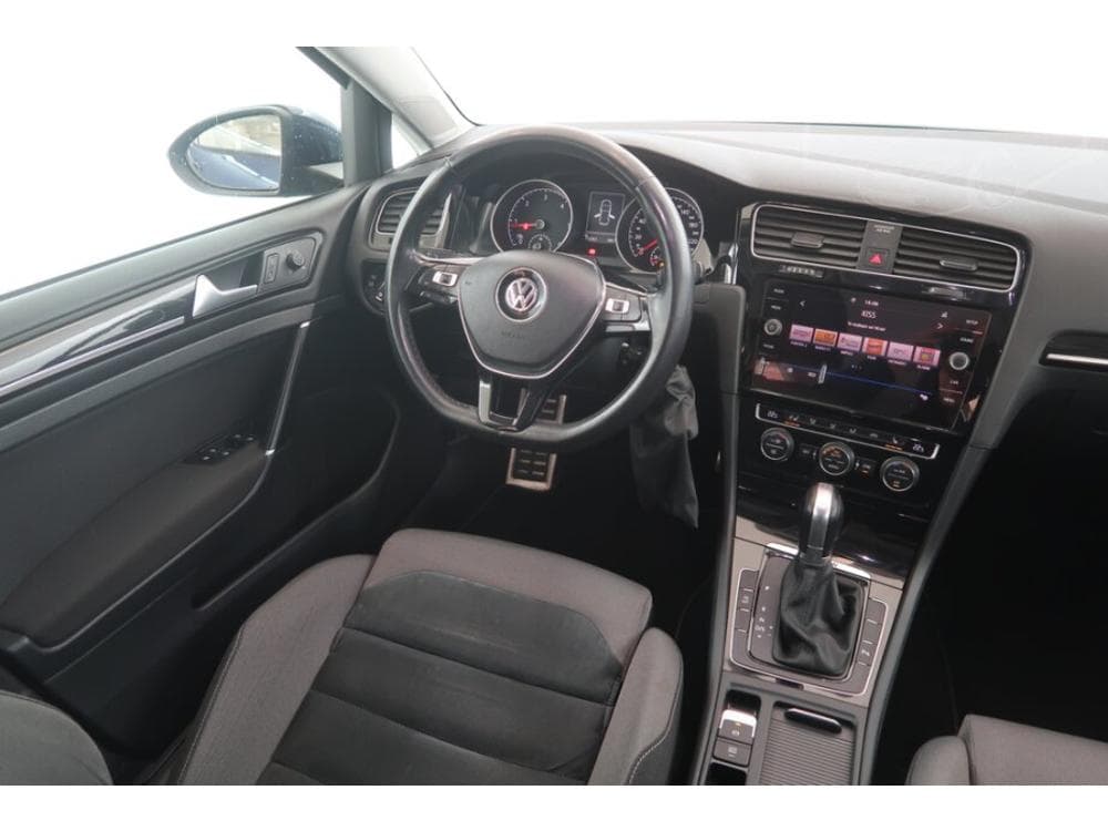 2019 Volkswagen GOLF - 19