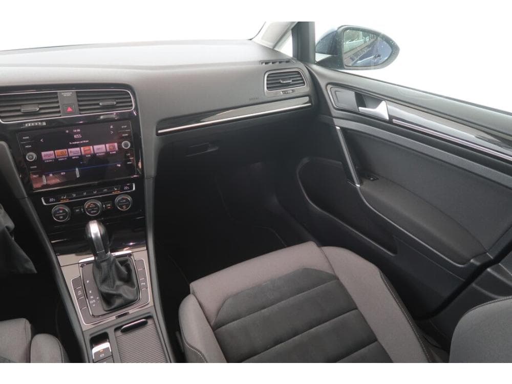 2019 Volkswagen GOLF - 22
