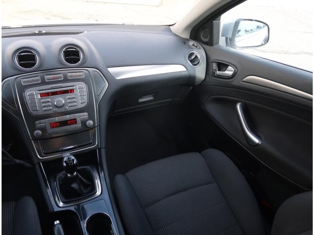 2009 Ford MONDEO - 29