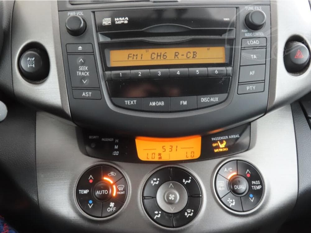 2011 Toyota RAV4 - 23