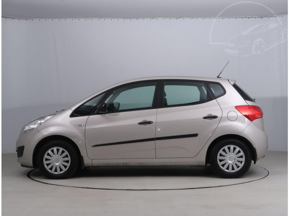 2010 Kia VENGA - 9