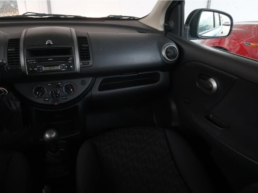 2010 Nissan NOTE - 8