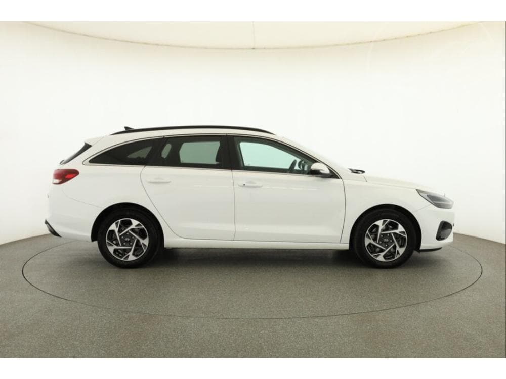2025 Hyundai i30 - 16