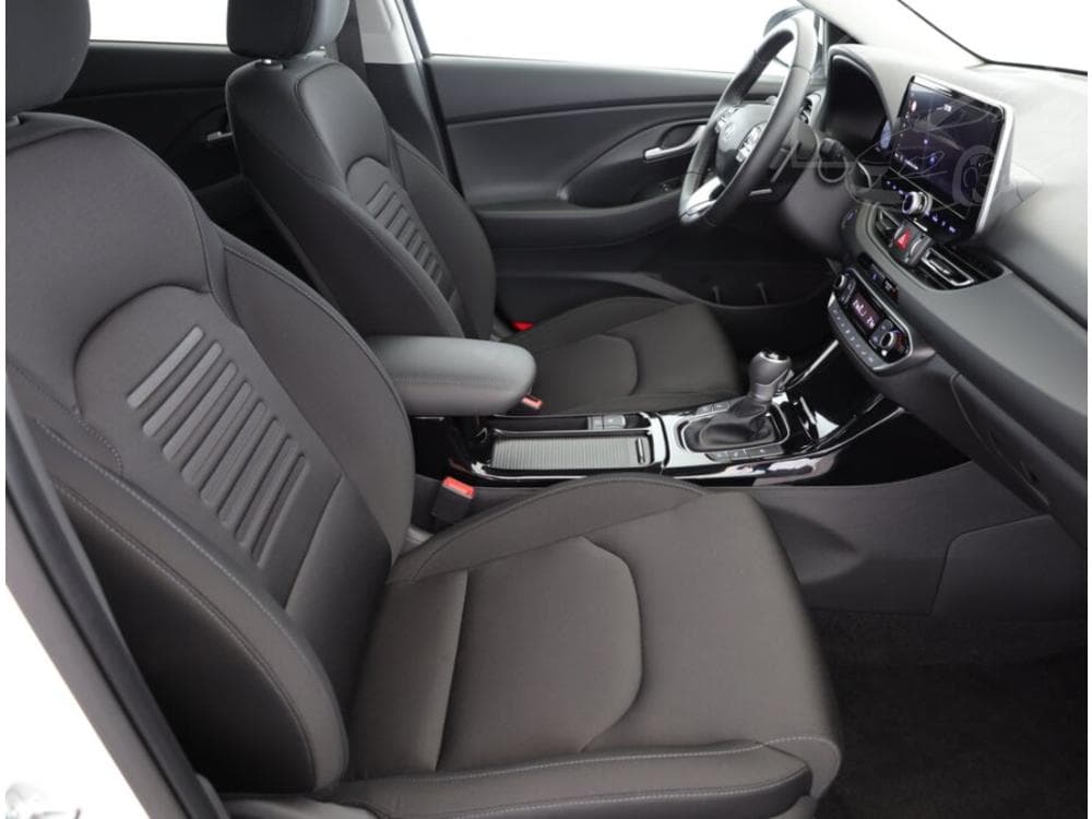 2025 Hyundai i30 - 19