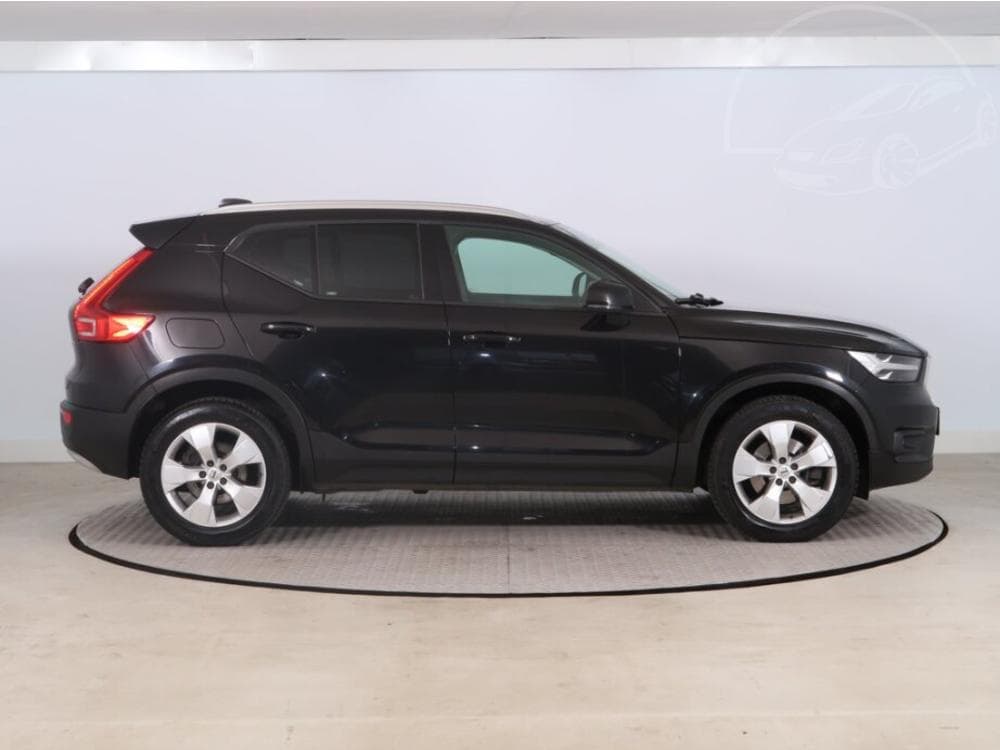 2018 Volvo XC40 - 16