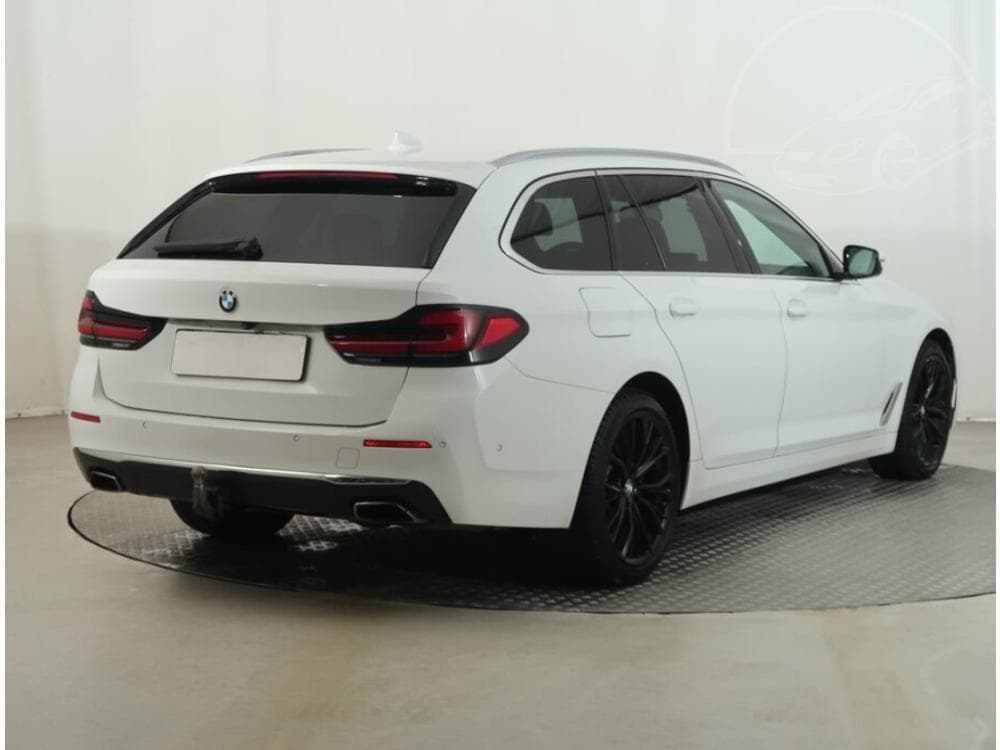 2020 BMW 5-SERIES - 17
