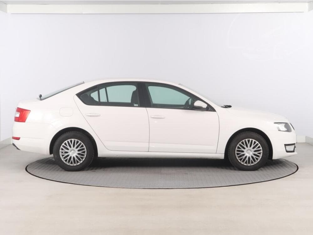 2017 Škoda OCTAVIA - 11
