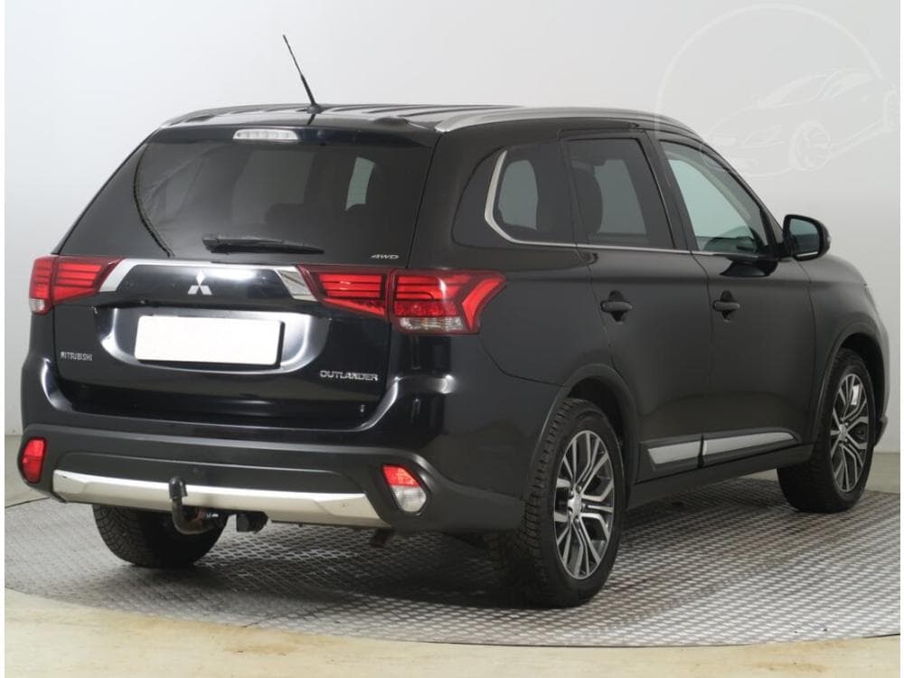 2016 Mitsubishi OUTLANDER - 10