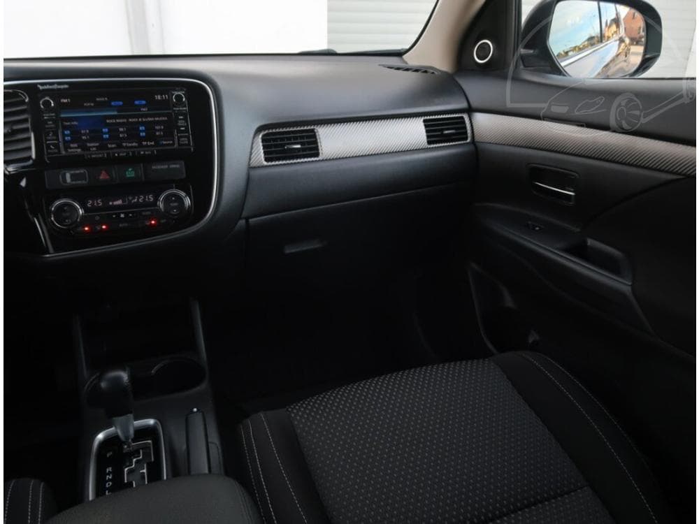 2016 Mitsubishi OUTLANDER - 19
