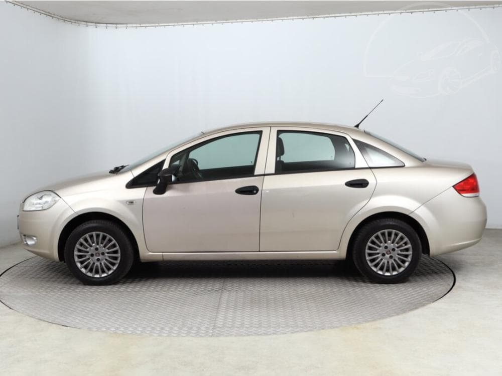2010 Fiat LINEA - 3