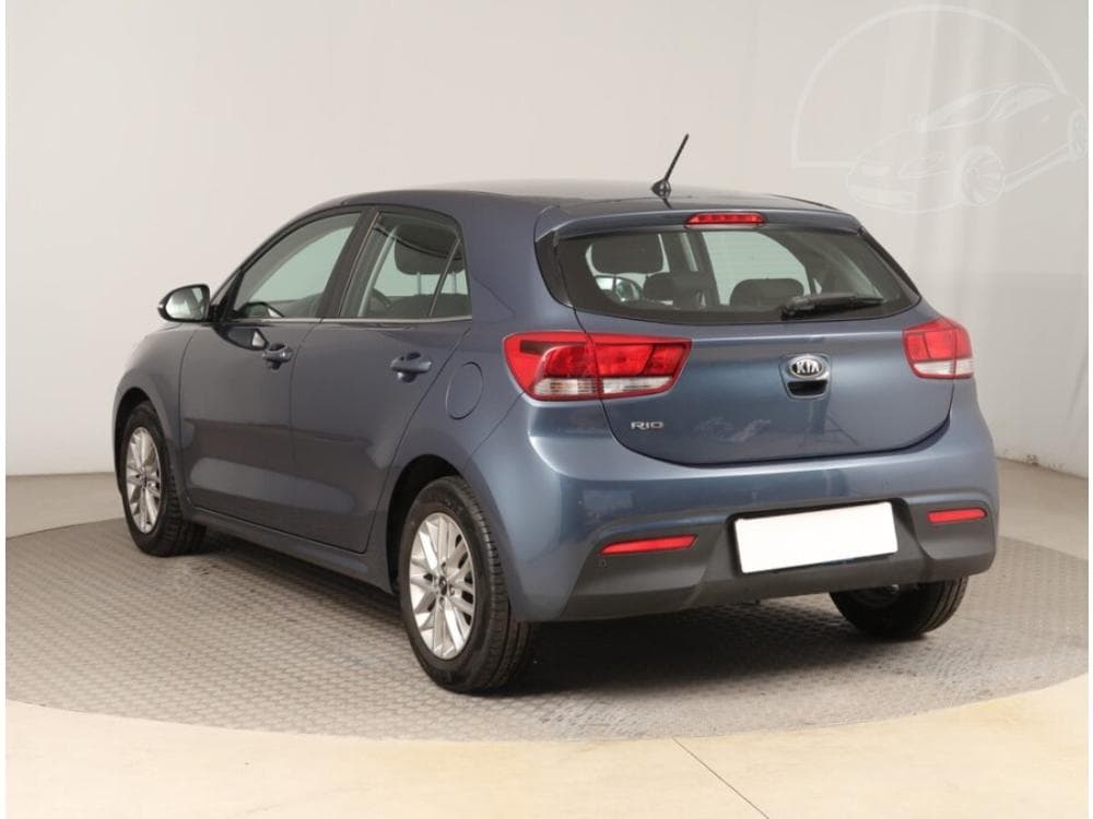 2020 Kia RIO - 10