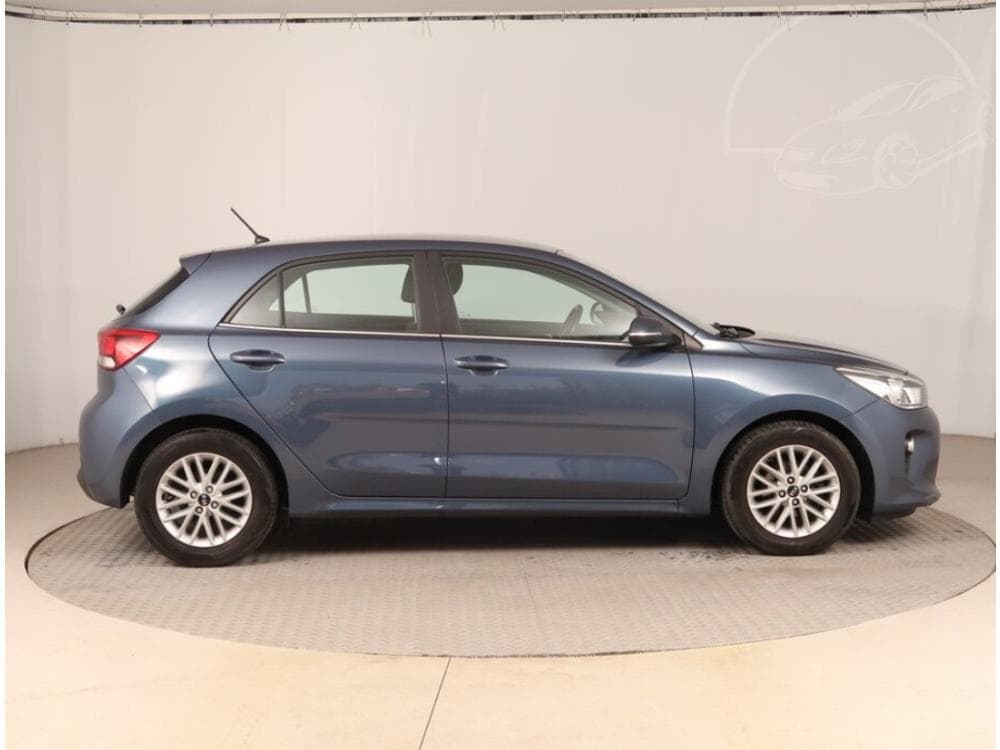 2020 Kia RIO - 16