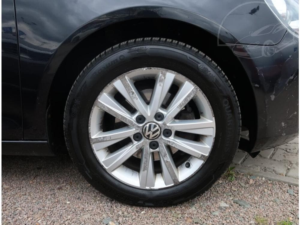 2011 Volkswagen GOLF - 14