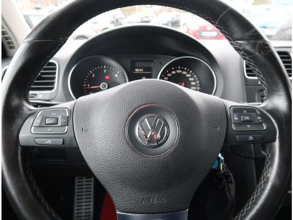 2011 Volkswagen GOLF - 15