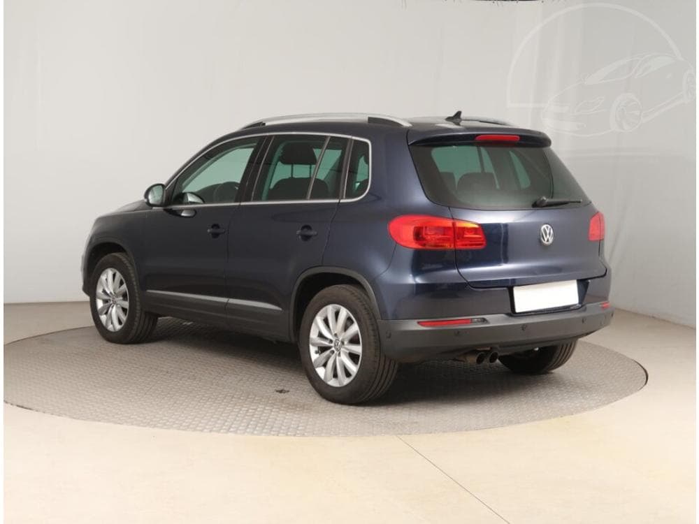 2012 Volkswagen TIGUAN - 4