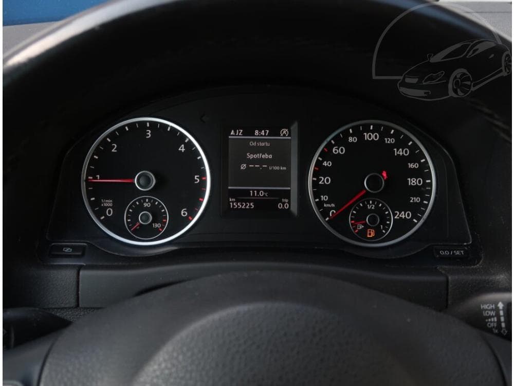 2012 Volkswagen TIGUAN - 11
