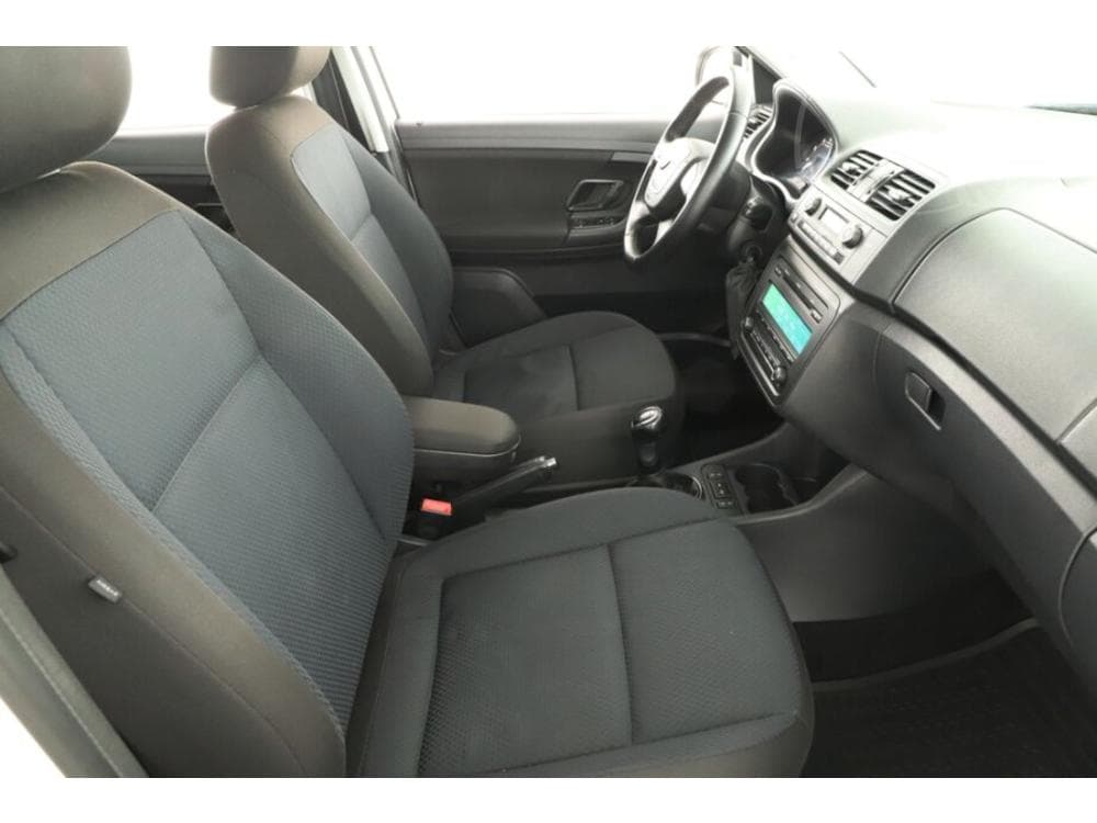 2013 Škoda FABIA - 25