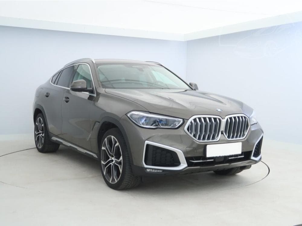 2021 BMW X6