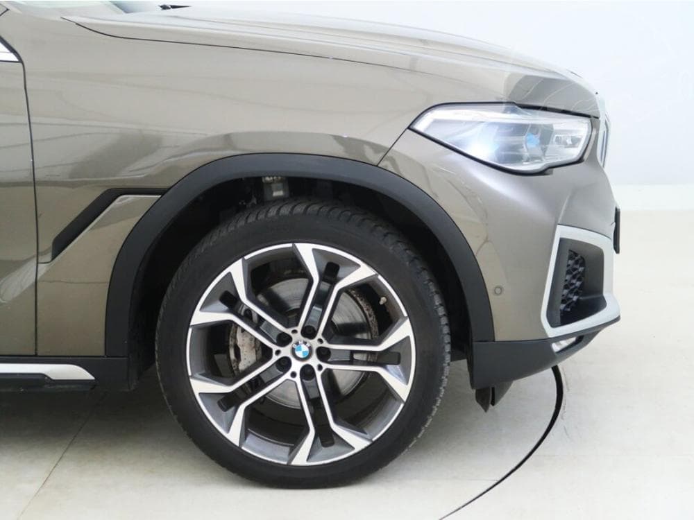 2021 BMW X6 - 29