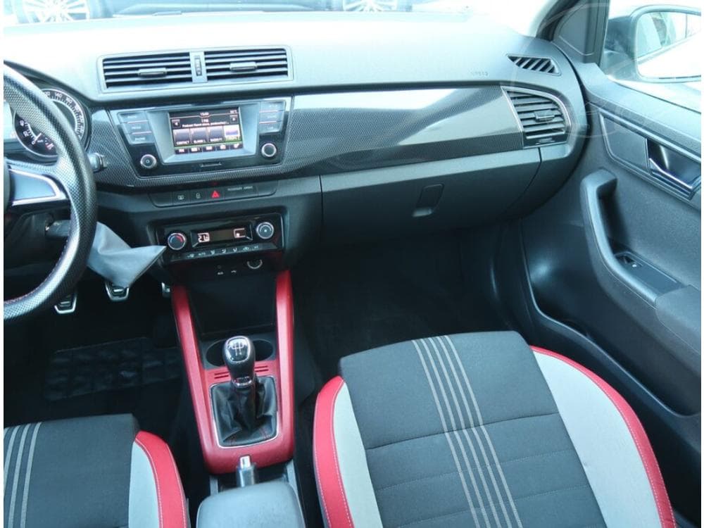 2016 Škoda FABIA - 8