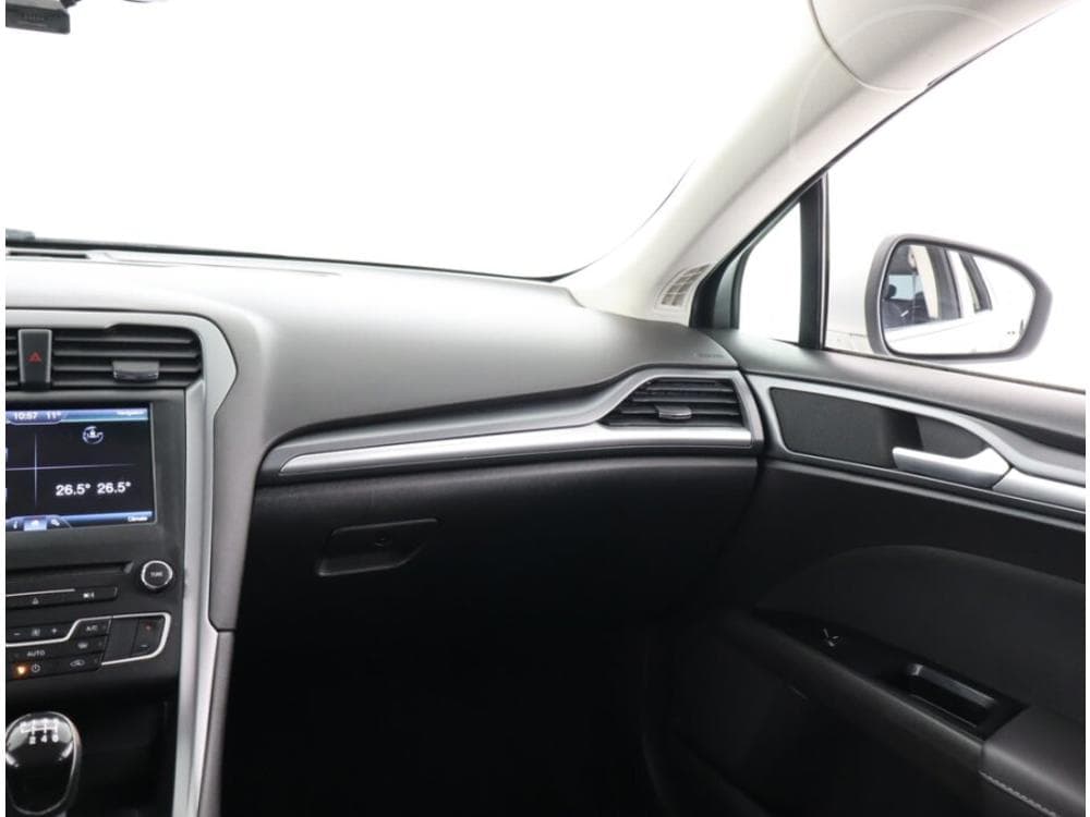 2015 Ford MONDEO - 8