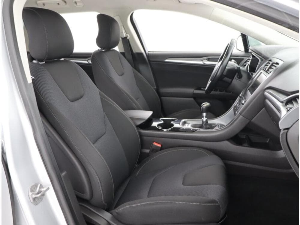 2015 Ford MONDEO - 9