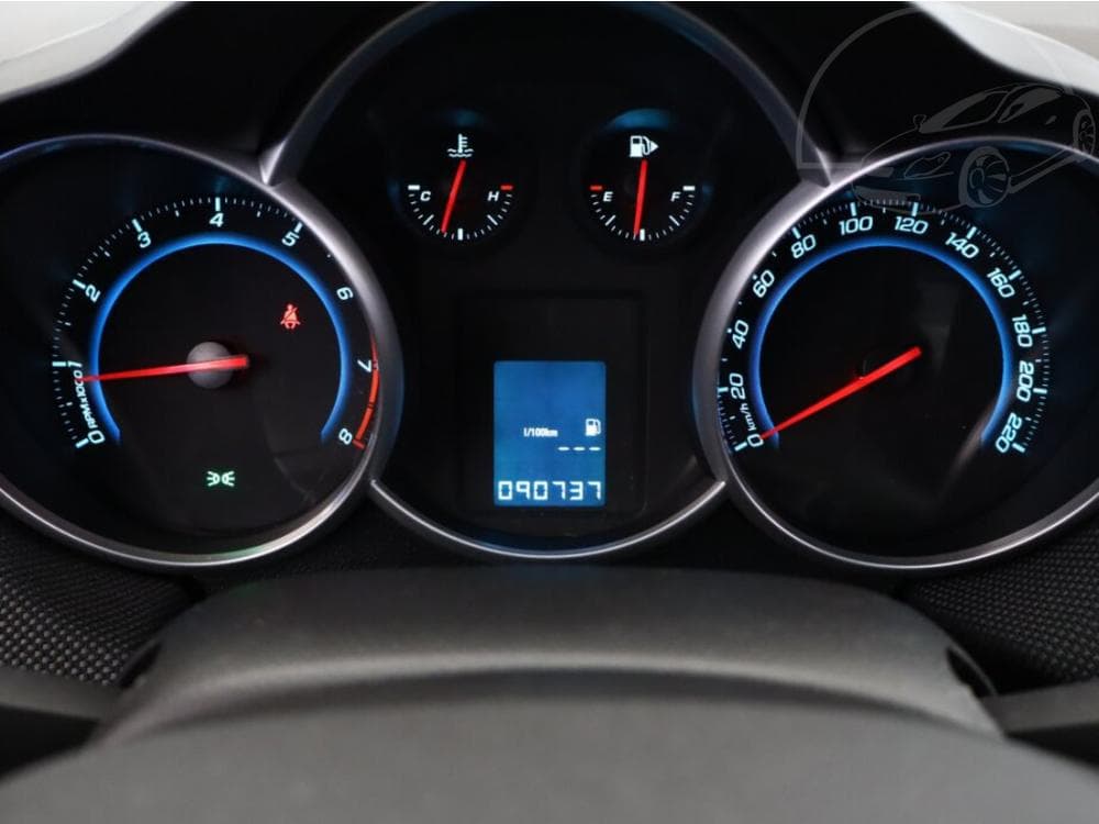 2013 Chevrolet CRUZE - 33