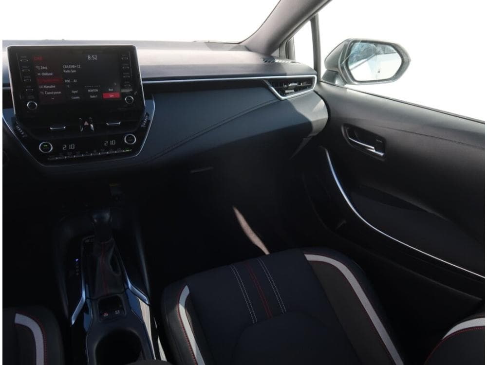 2022 Toyota COROLLA - 22
