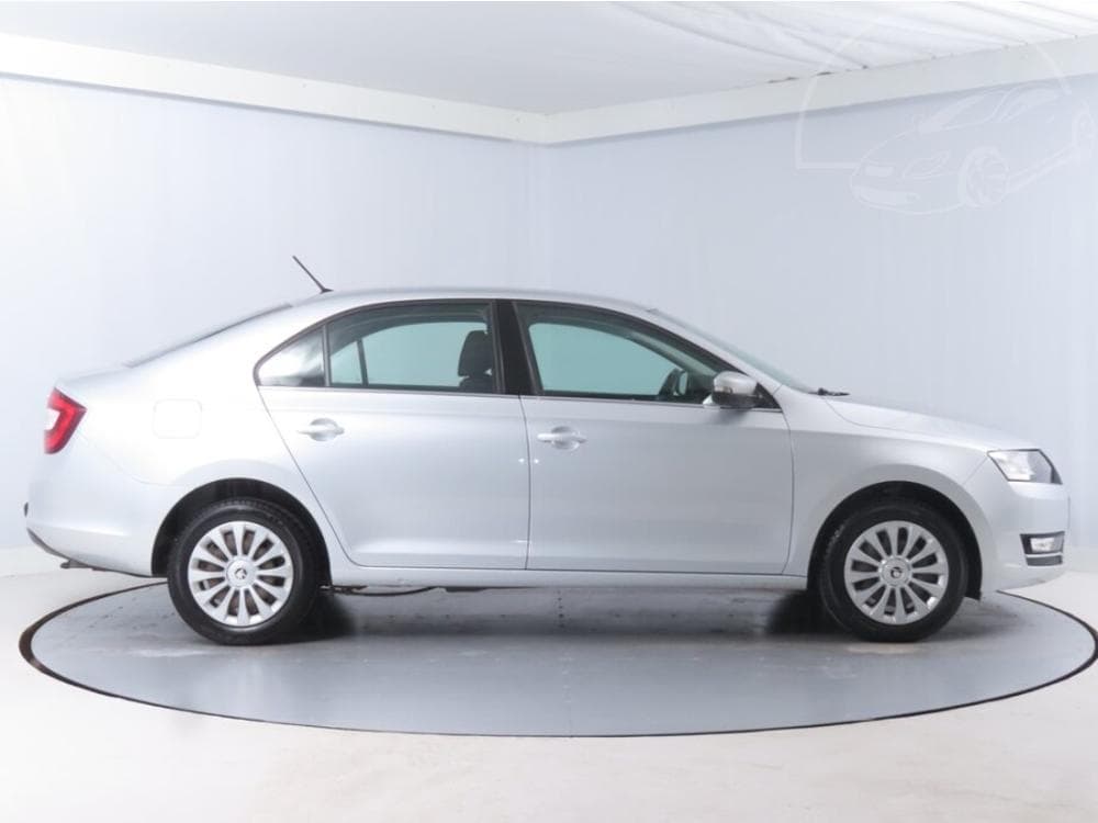 2019 Škoda RAPID - 16
