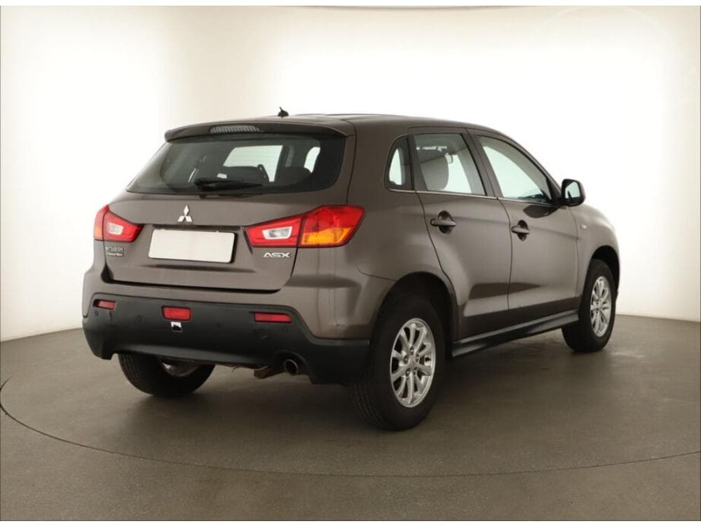 2010 Mitsubishi ASX - 5