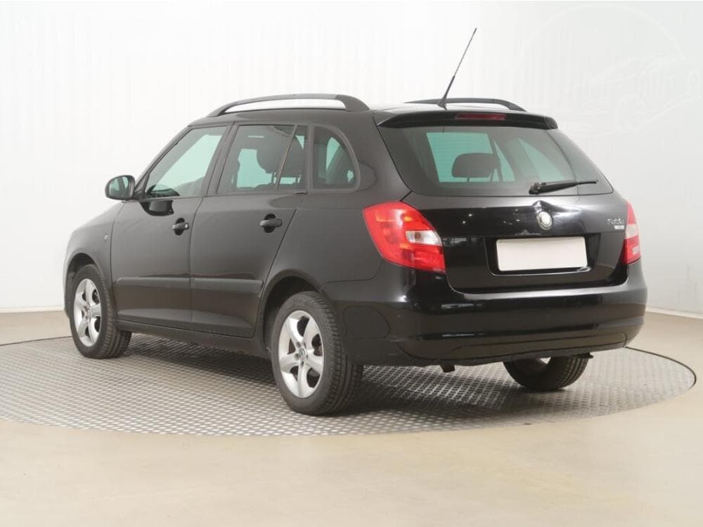 2010 Škoda FABIA - 4